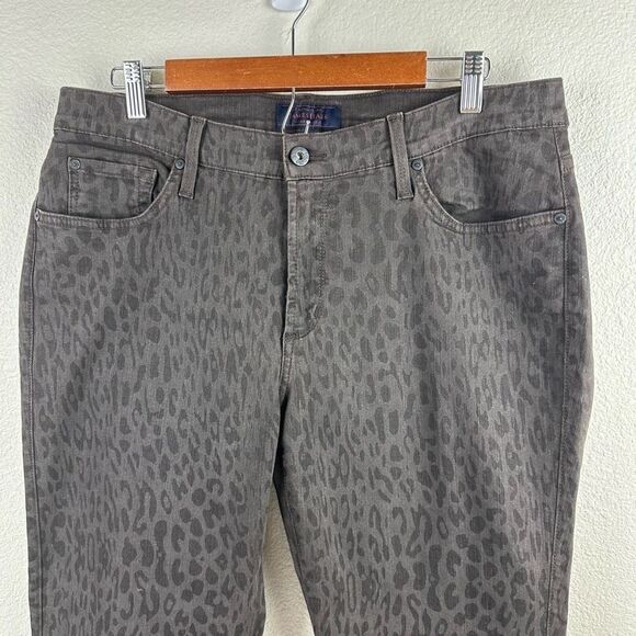 James Jeans Women's Size 16 Twiggy Curvy Black Leopard Print Skinny Jeans‎ New - Picture 3 of 14
